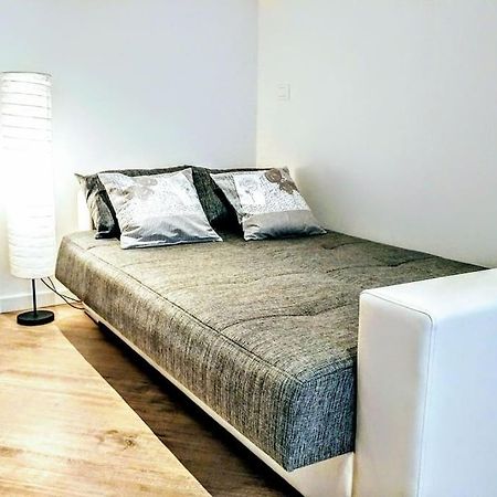 B&B Gocciadoro 26 Nuovo, Climatizzato, Zona Ospedale, Posto Auto เตรนโต ภายนอก รูปภาพ