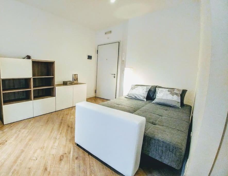 B&B Gocciadoro 26 Nuovo, Climatizzato, Zona Ospedale, Posto Auto เตรนโต ภายนอก รูปภาพ